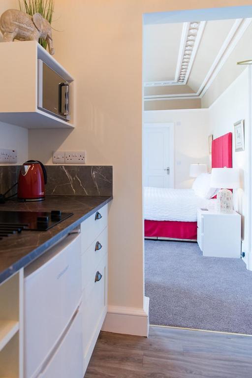 The Merryburn - Rooms And Courtyard Studios Данкельд Экстерьер фото